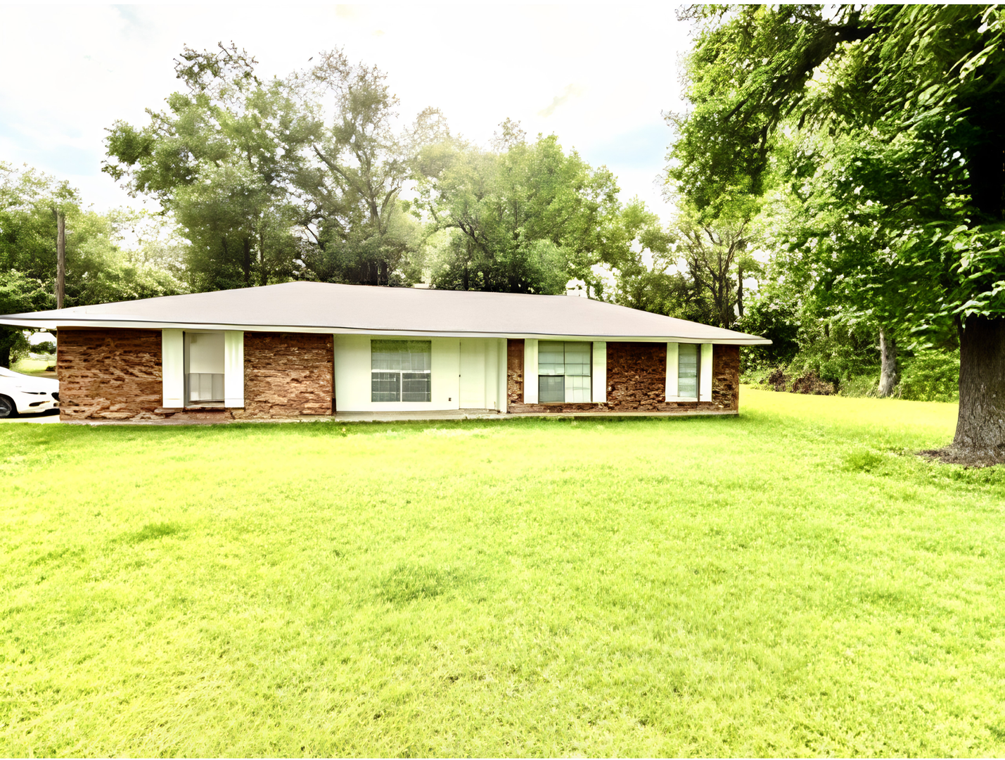 Hammond House: 14259 Lamonte Lane