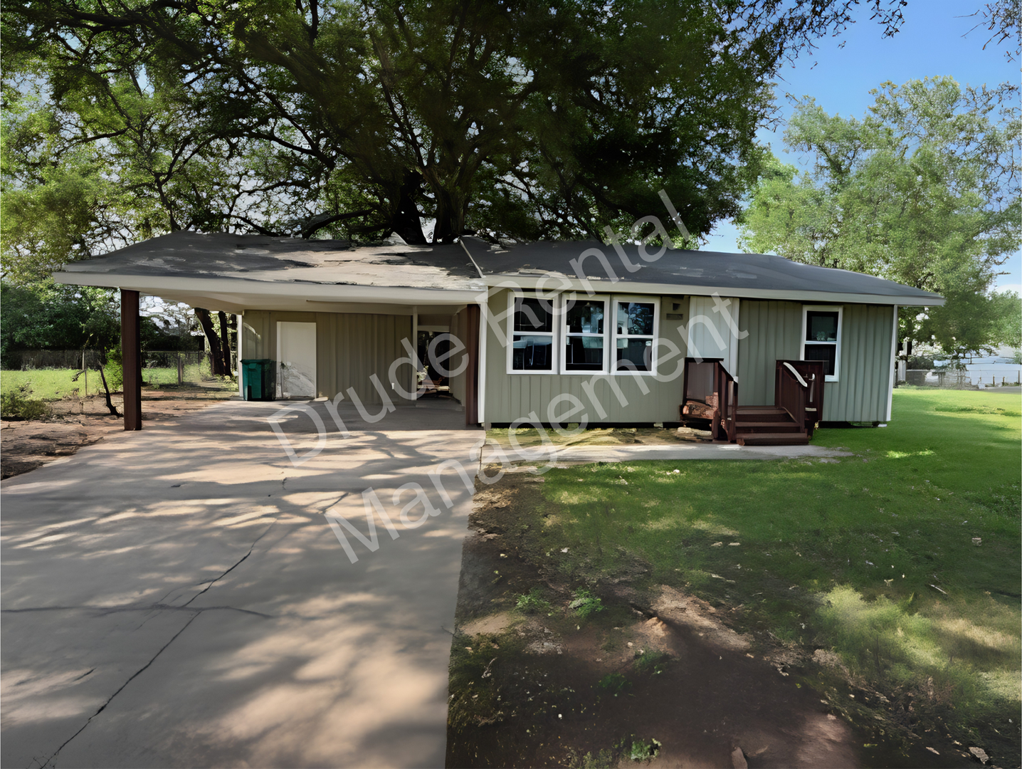 Albany House: 30121 Julia Drive