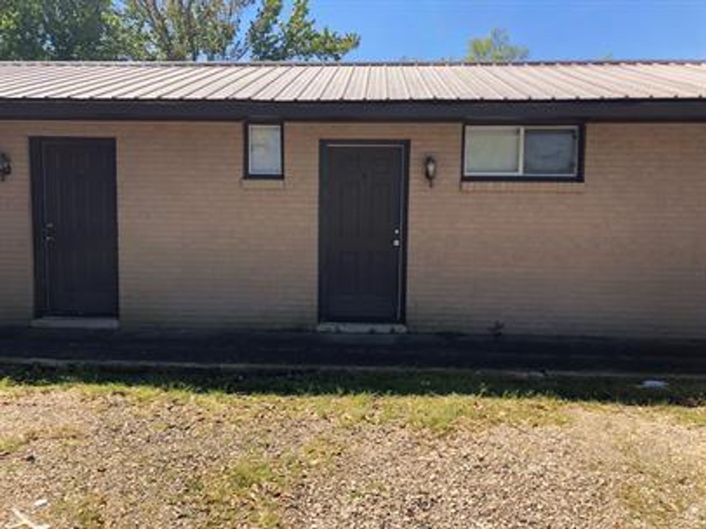 Independence Apartment: 52504 U.S. 51