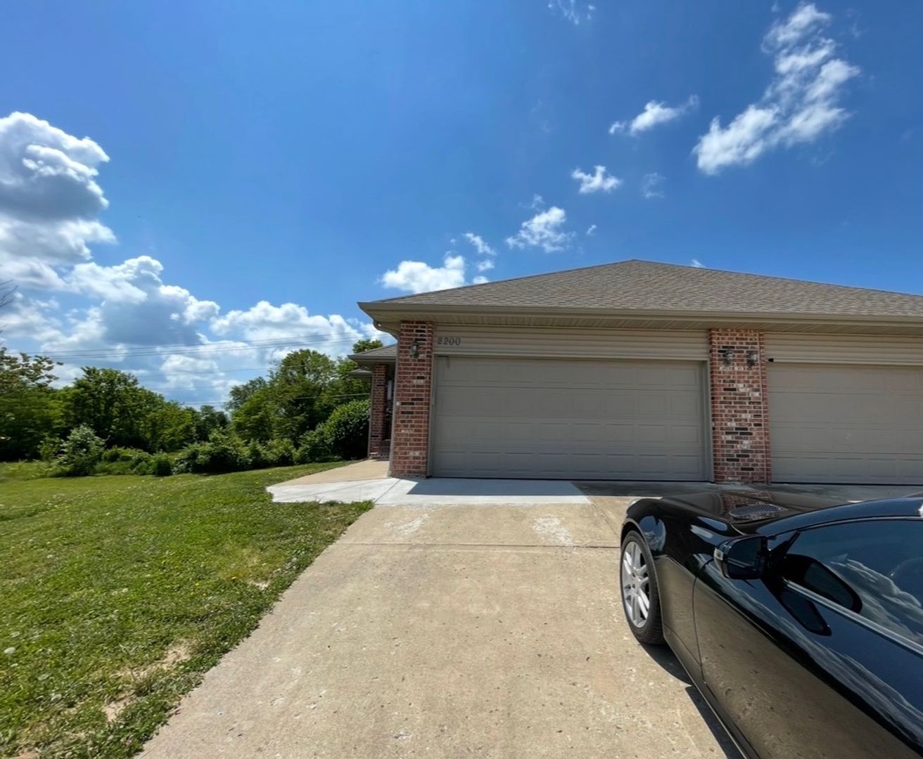 Ozark House: 2202 W. Jonquil Ln.