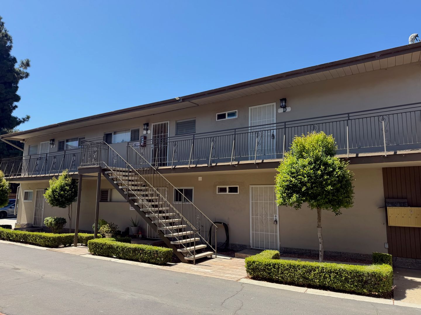 Chula Vista Apartment: 268 G Street #A-#F