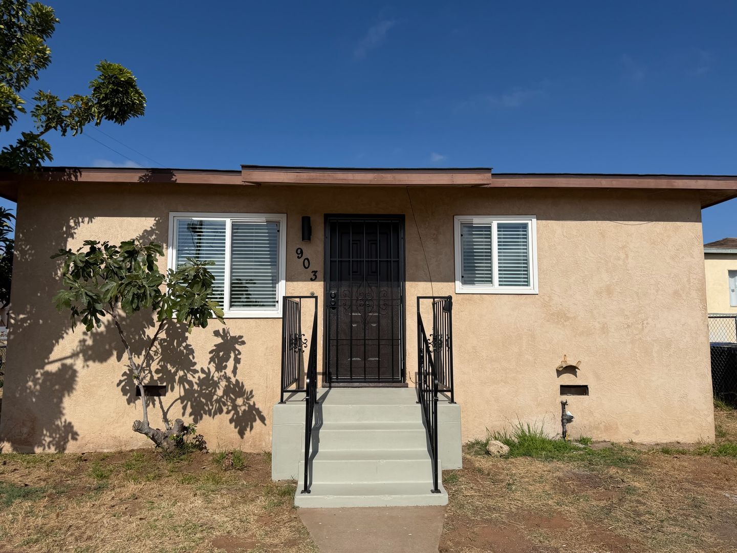 Imperial Beach Apartment: 935 Elm Avenue