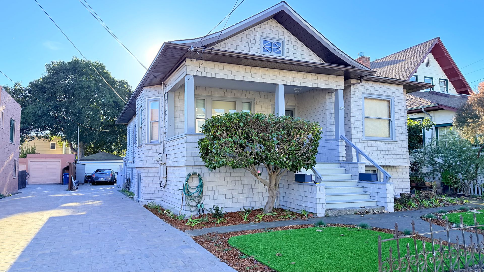 Alameda Apartment: 2128 San Antonio Avenue