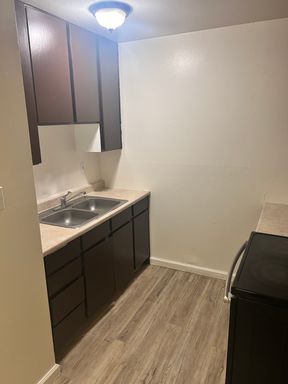 3bedroom/2 bath 2 Story Apartment – photo 1
