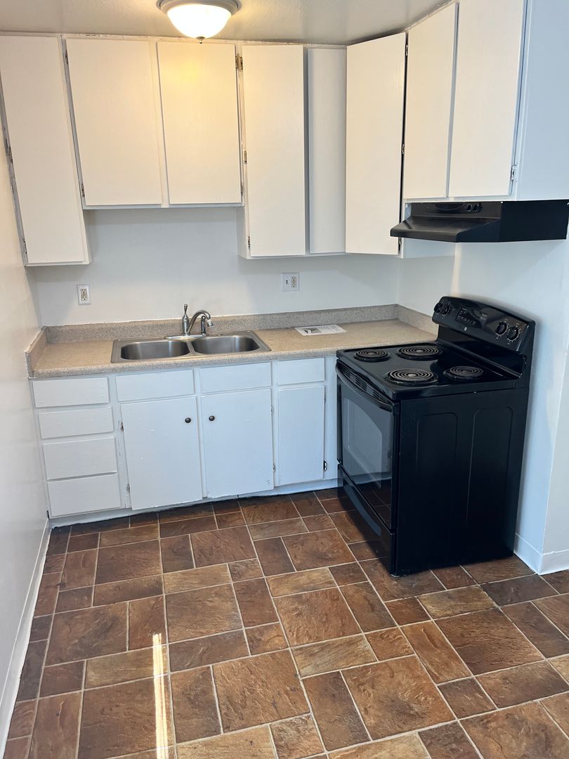 Stockton Apartment: 4850 Kentfield