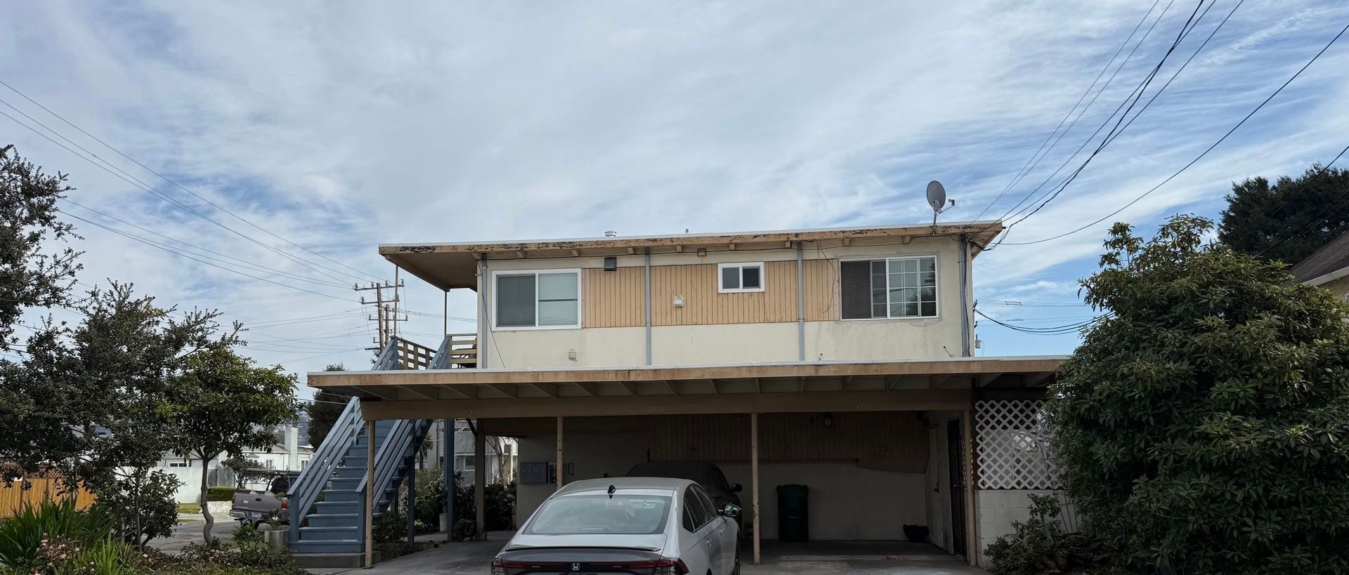 Richmond Apartment: 4100-4106 S 41st Street