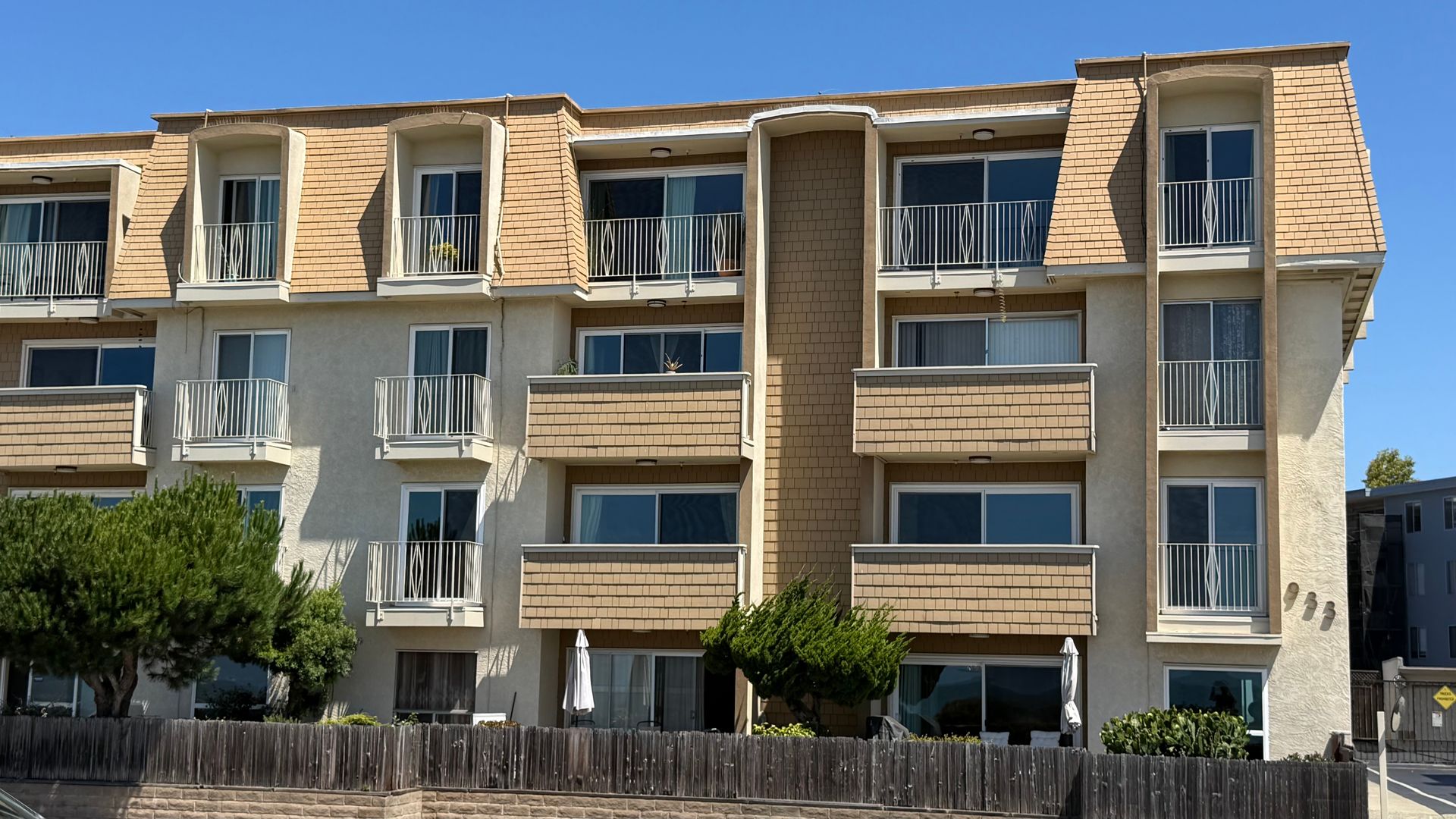 Alameda House: 933 Shoreline Unit 206