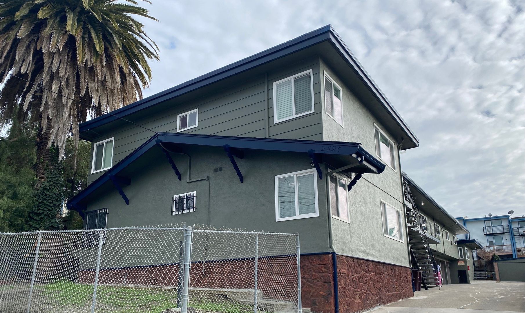 Oakland Apartment: 2424 94th Ave