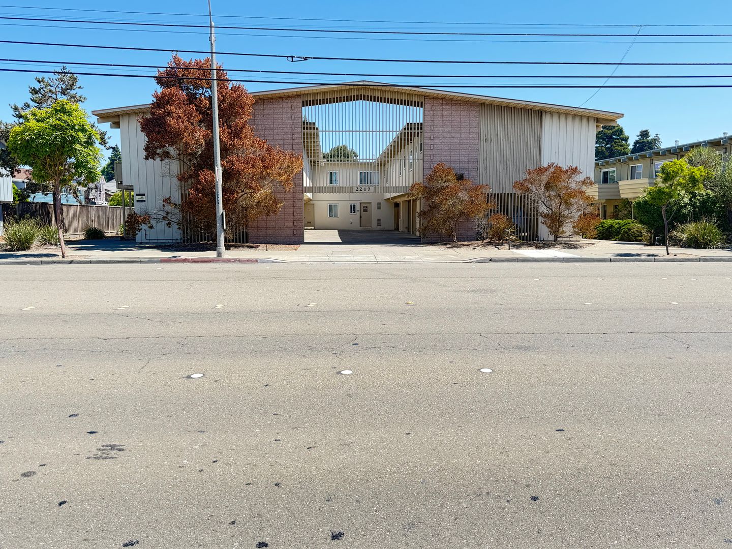Alameda Apartment: 2217 Otis Drive
