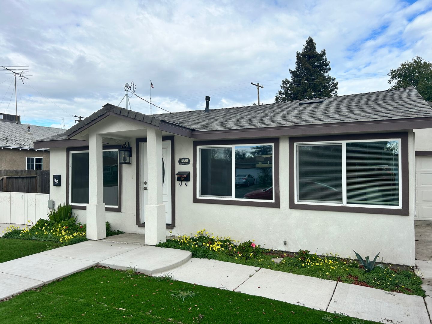 Modesto House: 1525 W. Orangeburg