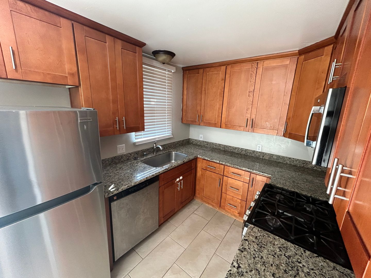 Stockton House: 1602 Oxford Way