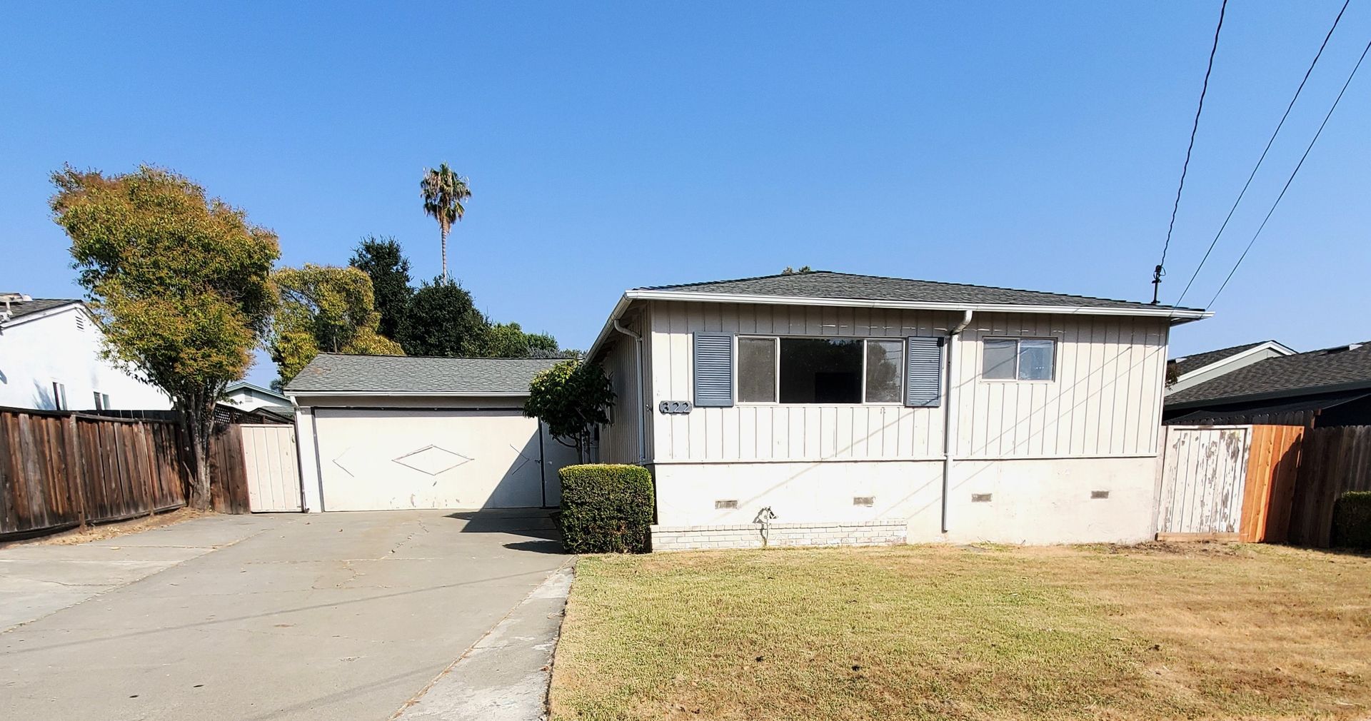 Livermore House: 322 Lee Avenue