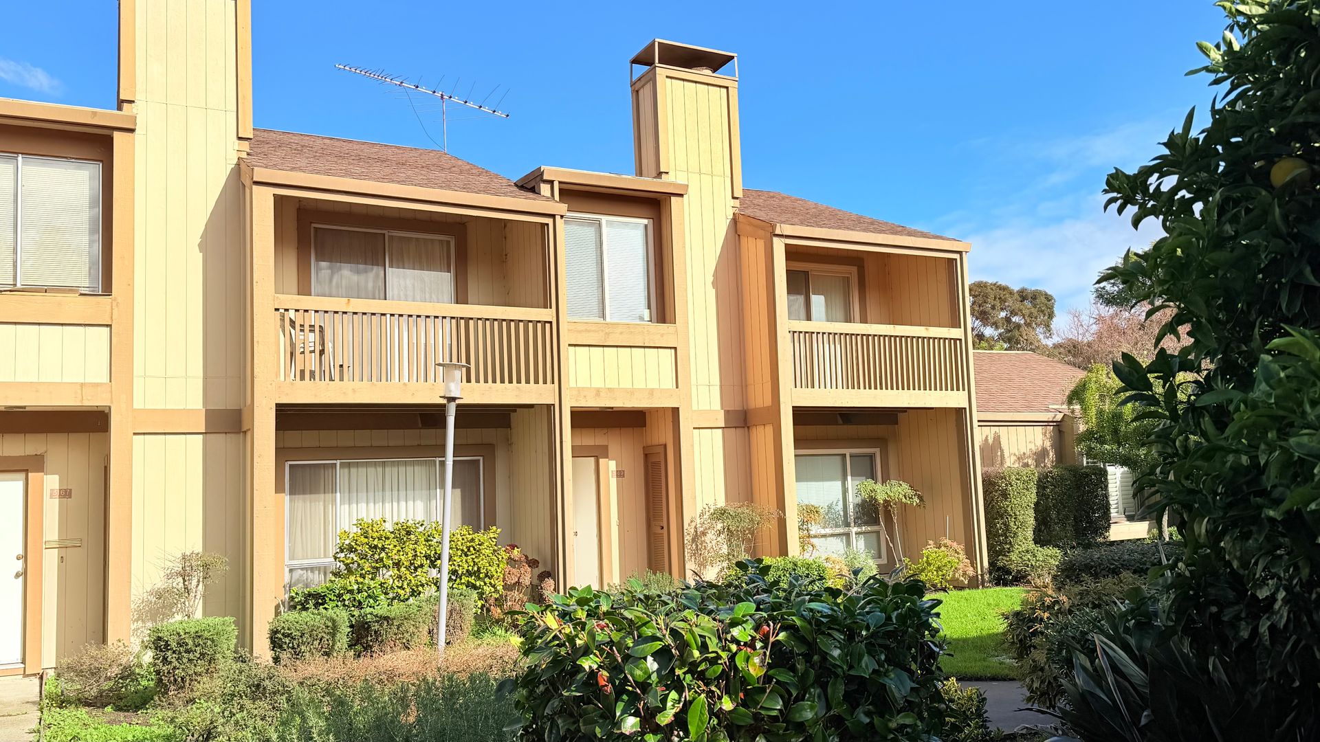 Alameda House: 3169 Santa Cruz Lane