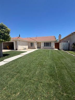 3 bed/2 bath in Los Banos – photo 1