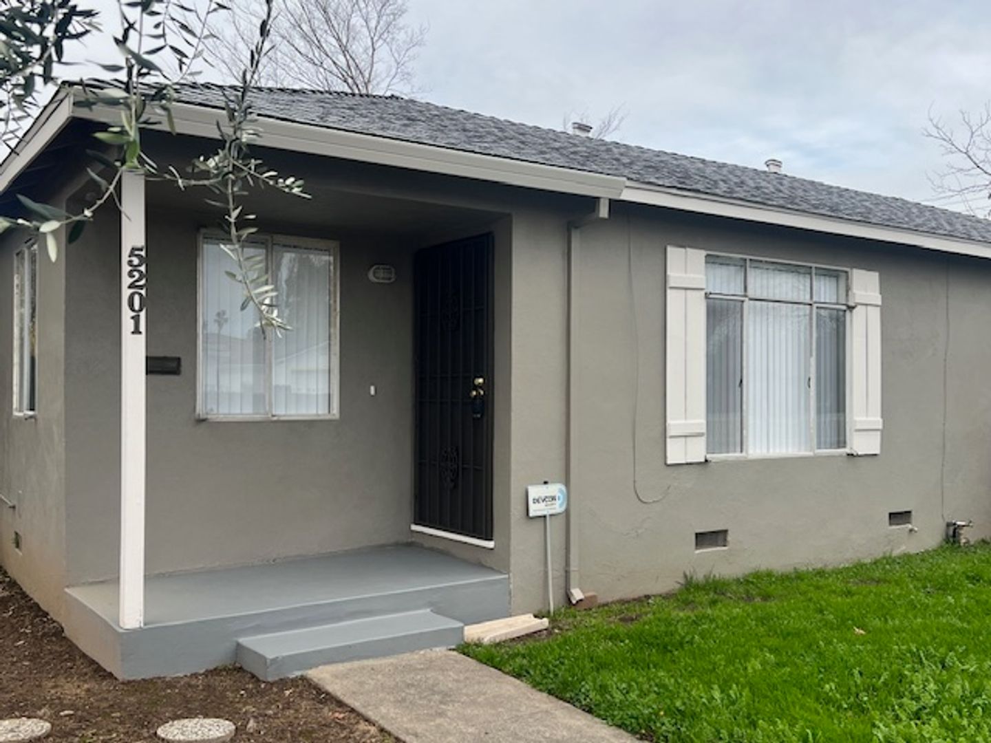 Sacramento Apartment: 5201-5203 11th Avenue