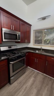 1123-D Woodside Rd 1 Bedroom 1 Bath Available NOW!