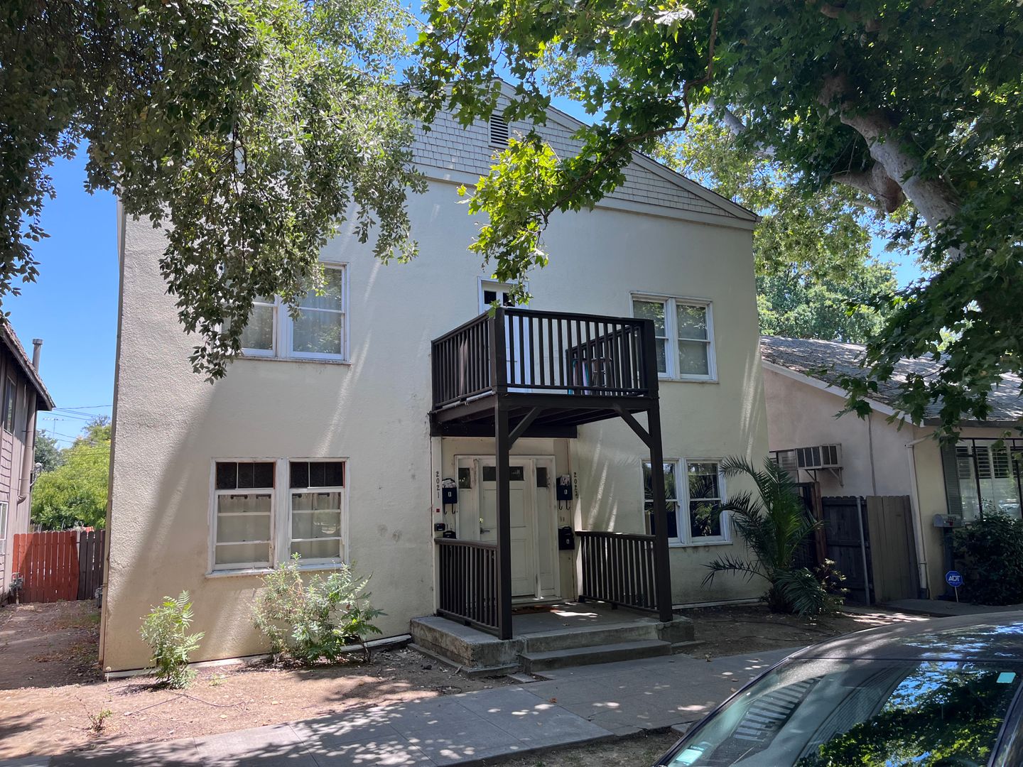 Sacramento House: 2023 8th St Unit B
