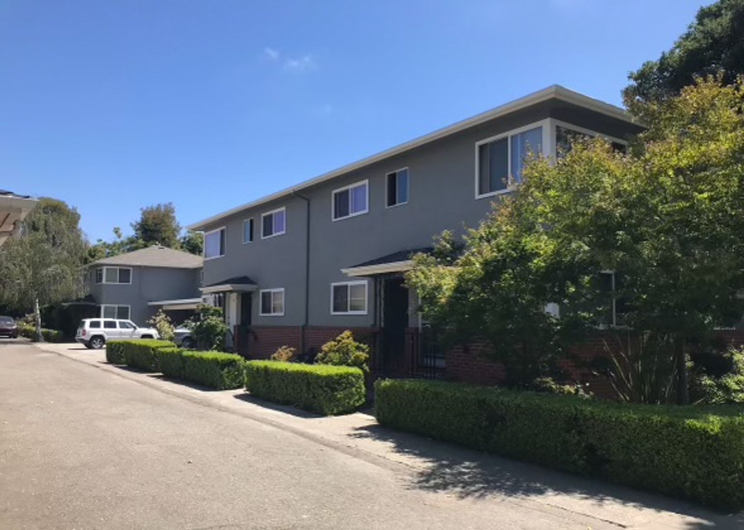 Alameda Apartment: 2053 Central Ave