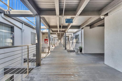 7 Embarcadero West #312 **Move In Special! One Month Free** – photo 1