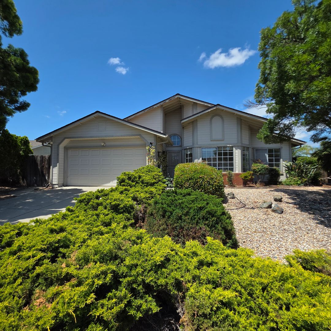 Oakley House: 4199 Sequoia Drive