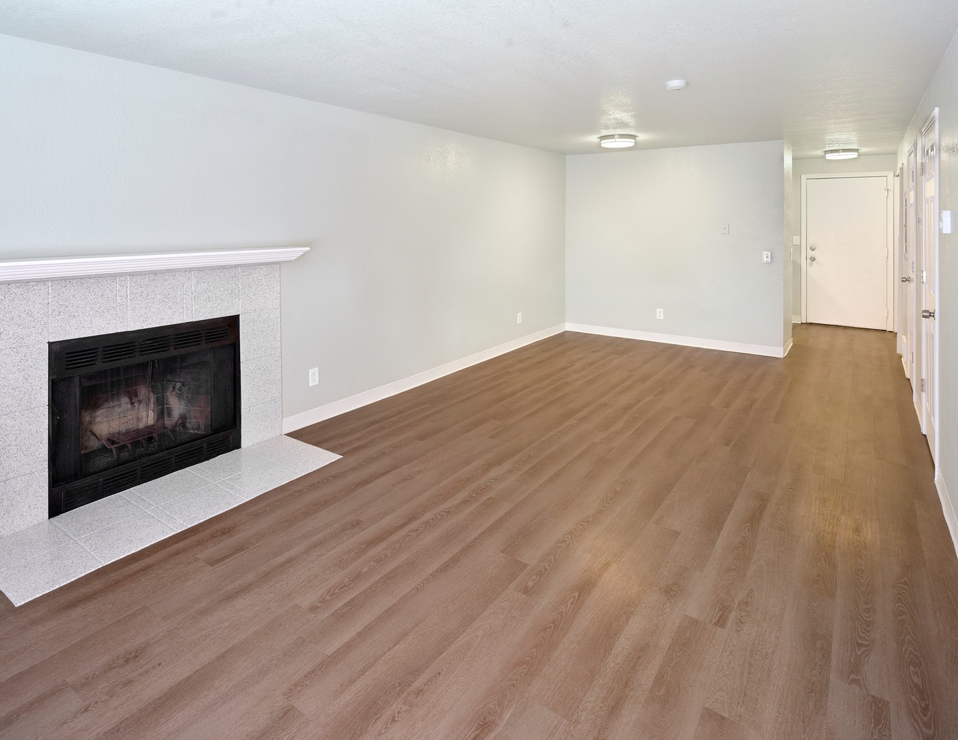 Mountlake Terrace Apartment: 5407 244th St SW