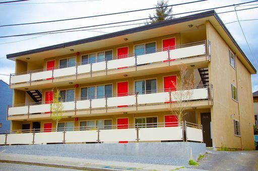 Seattle Apartment: 3616 Greenwood AVE N.