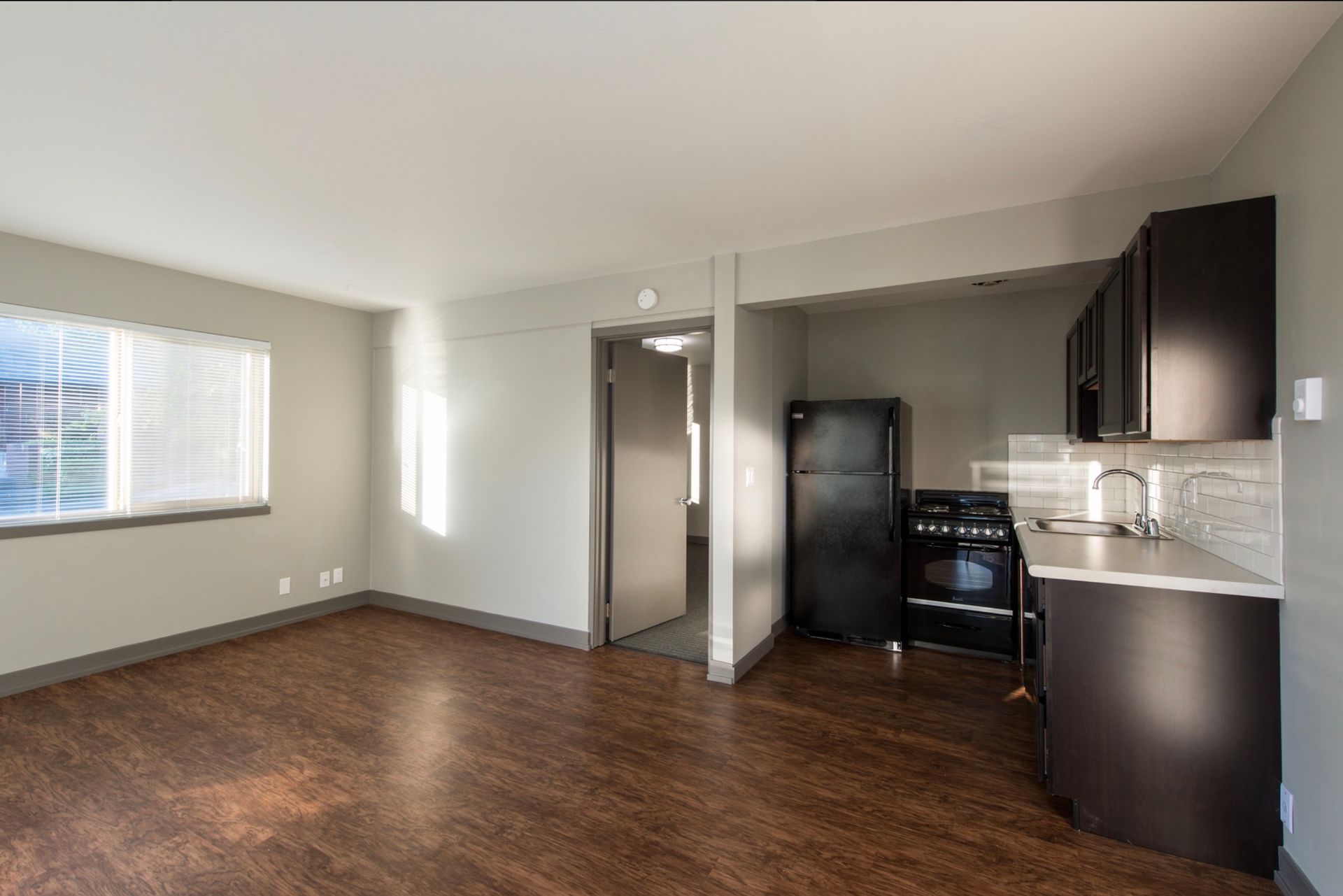 Seattle Apartment: 12360 35th Avenue NE