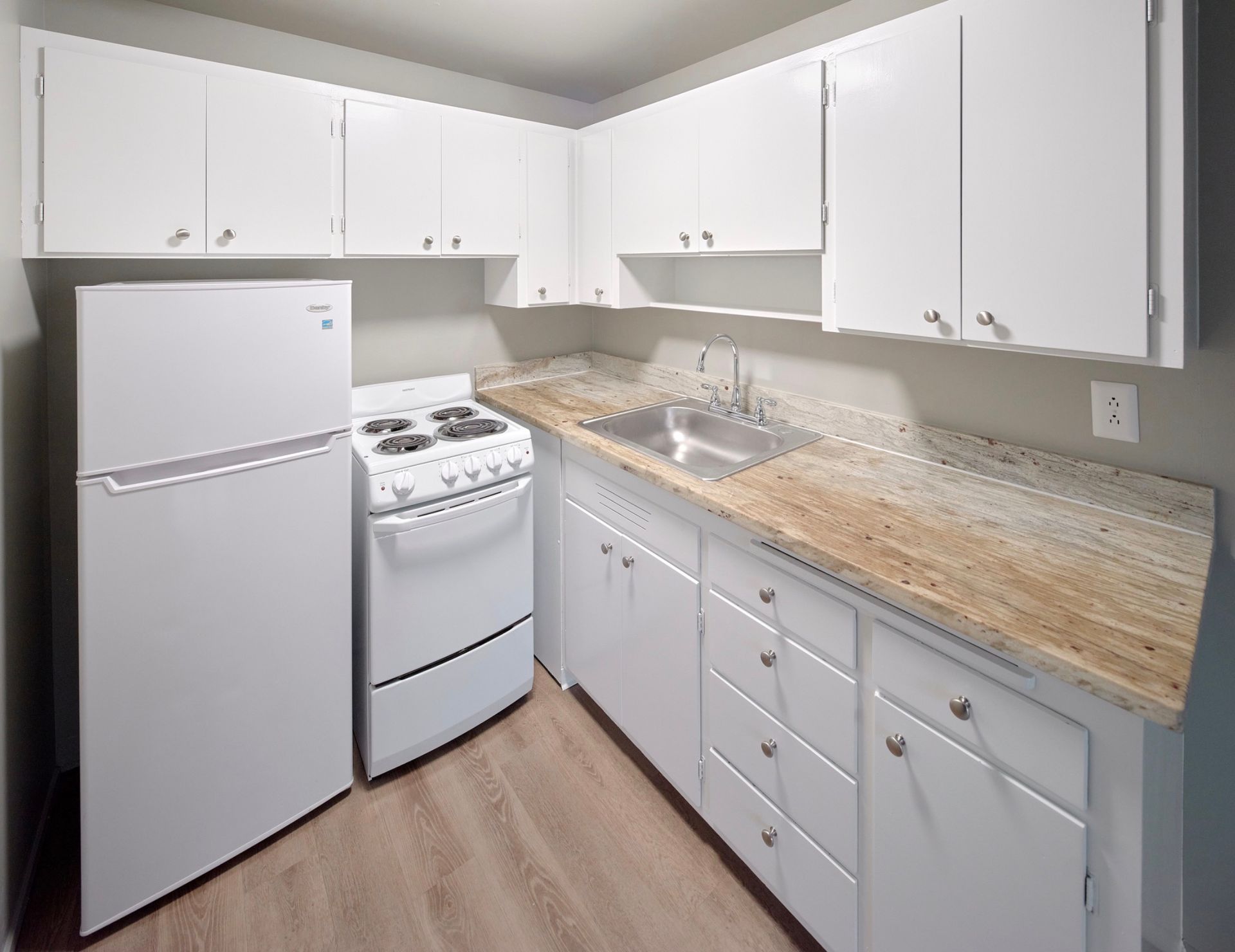 Seattle Apartment: 12315 28th Ave NE