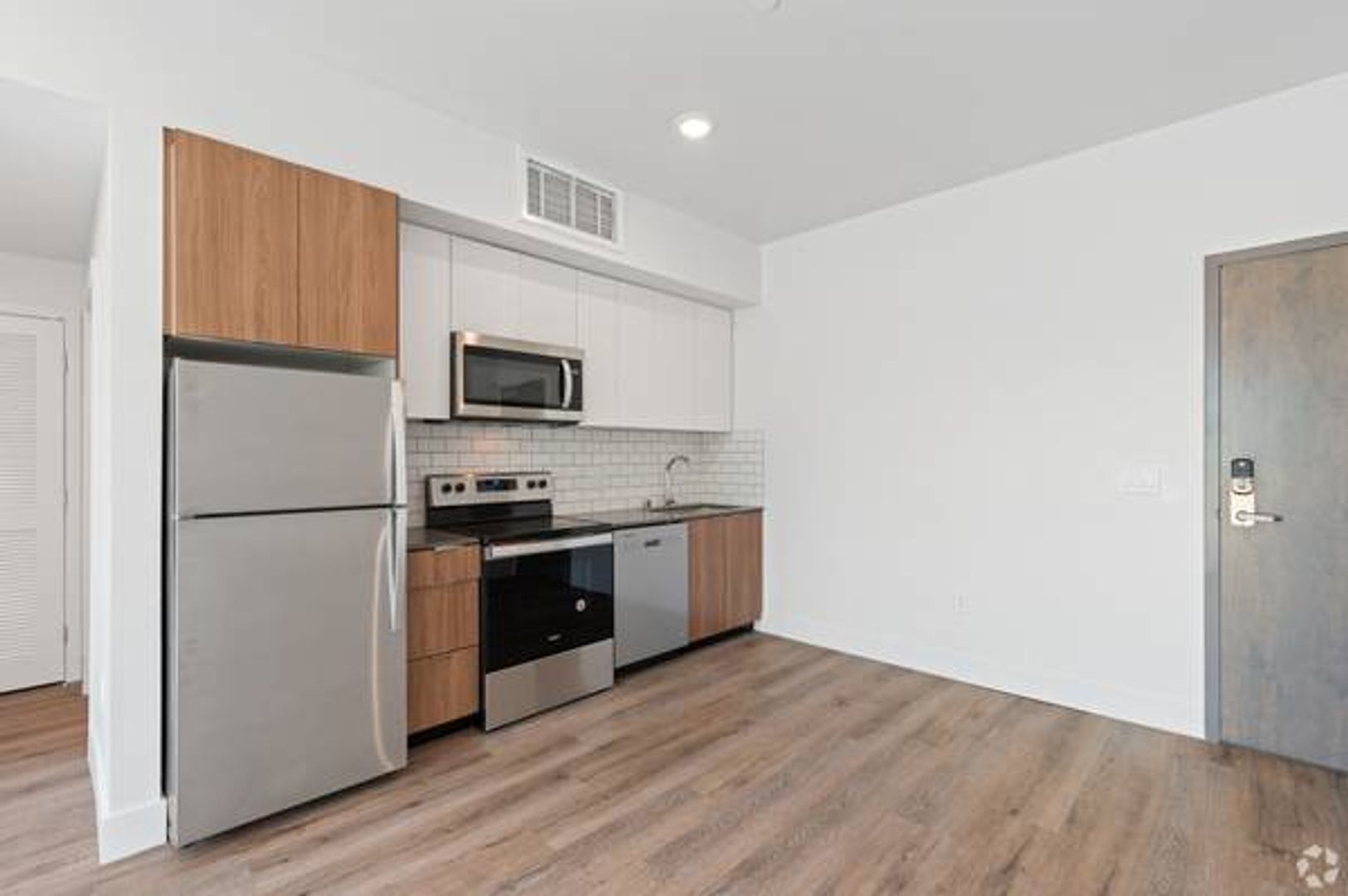 West Sacramento Apartment: 301 D St