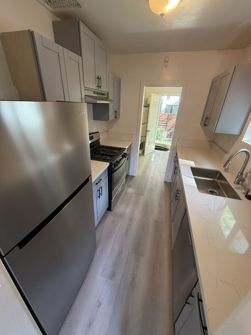 West Sacramento Apartment: 412-418 3rd St