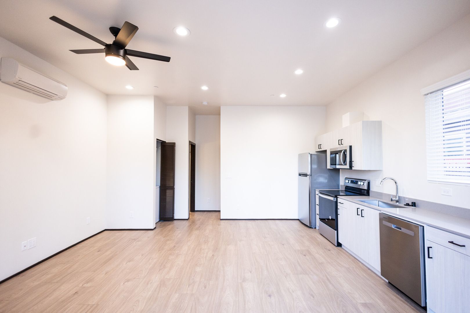 Elk Grove Apartment: 9686 Railroad St