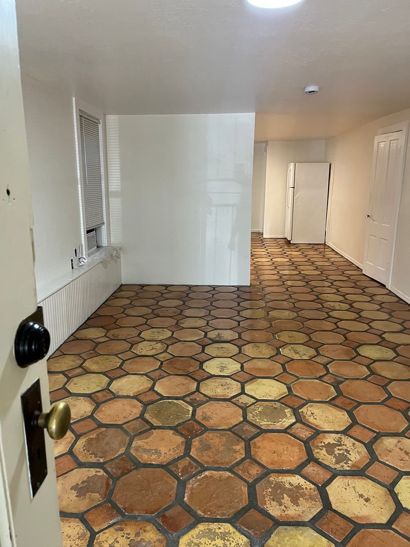 Sacramento Apartment: 1213 18th St