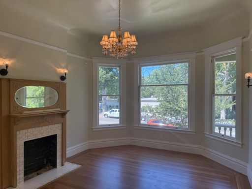 Remodeled Victorian in beautiful tree-lined Midtown Sacramento – photo 1