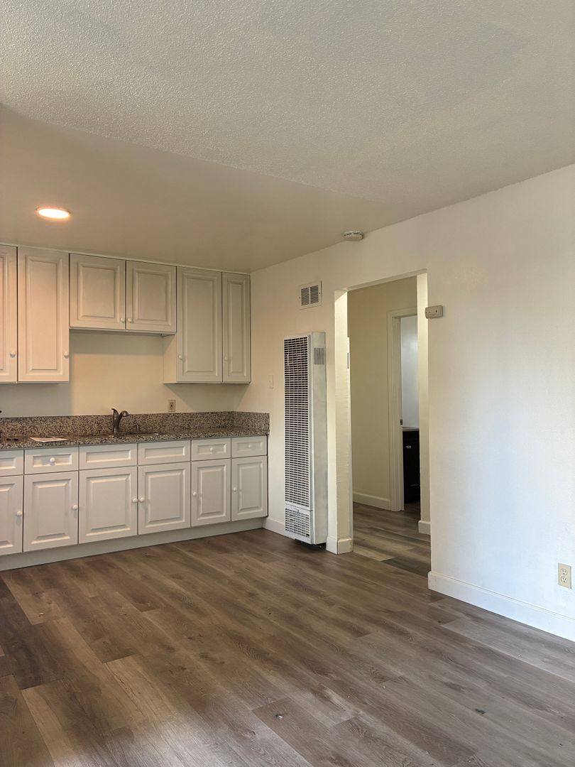 West Sacramento Apartment: 412-418 3rd St