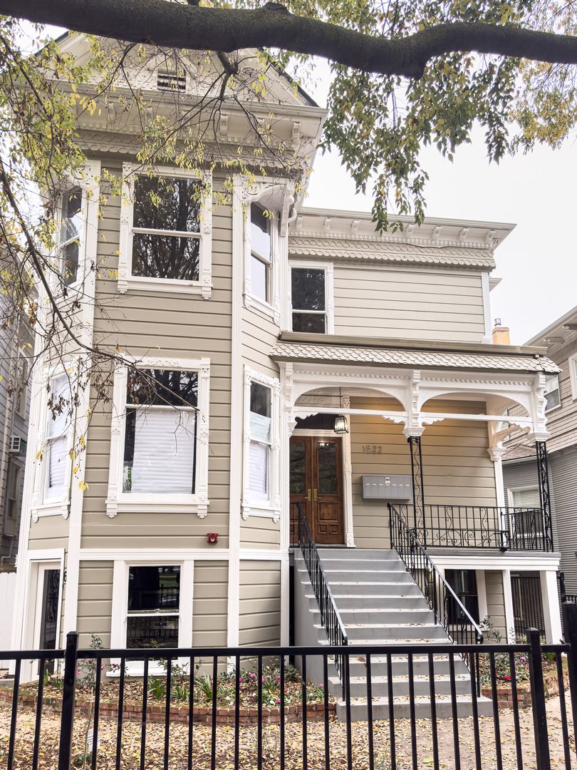 Sacramento Apartment: 1522 Q St
