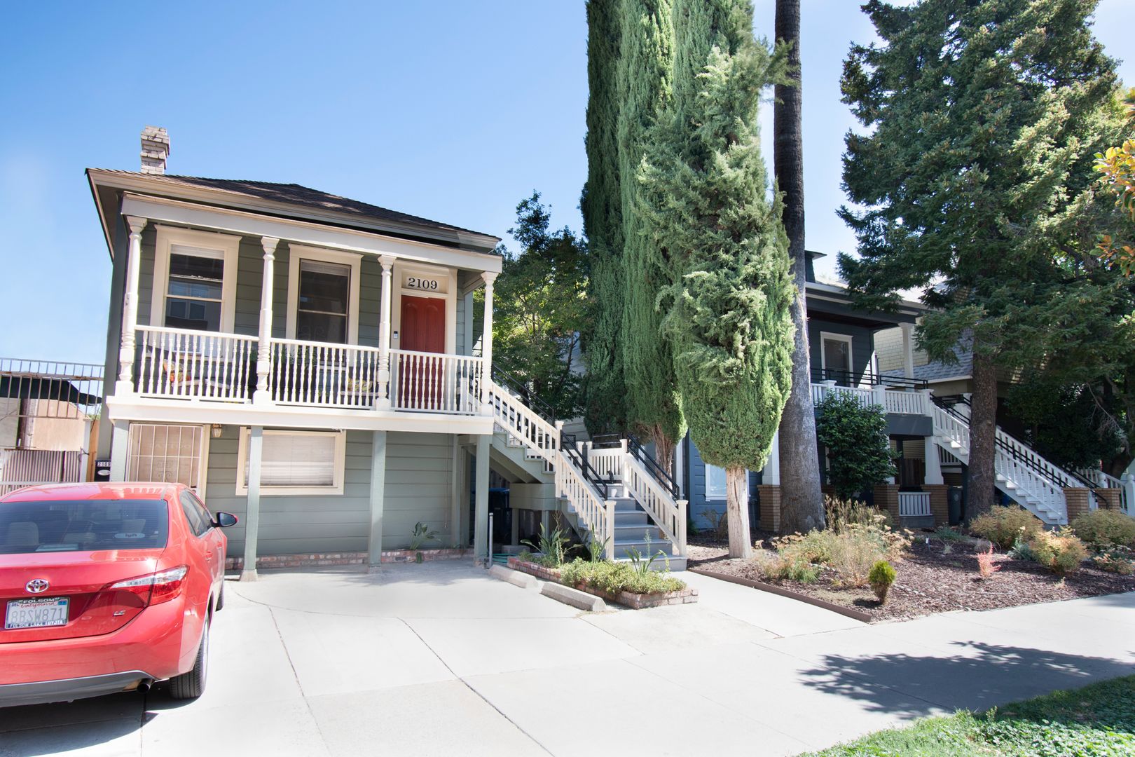Sacramento Apartment: 2109-2117 L Street & 2106-2120 Kayak Alley