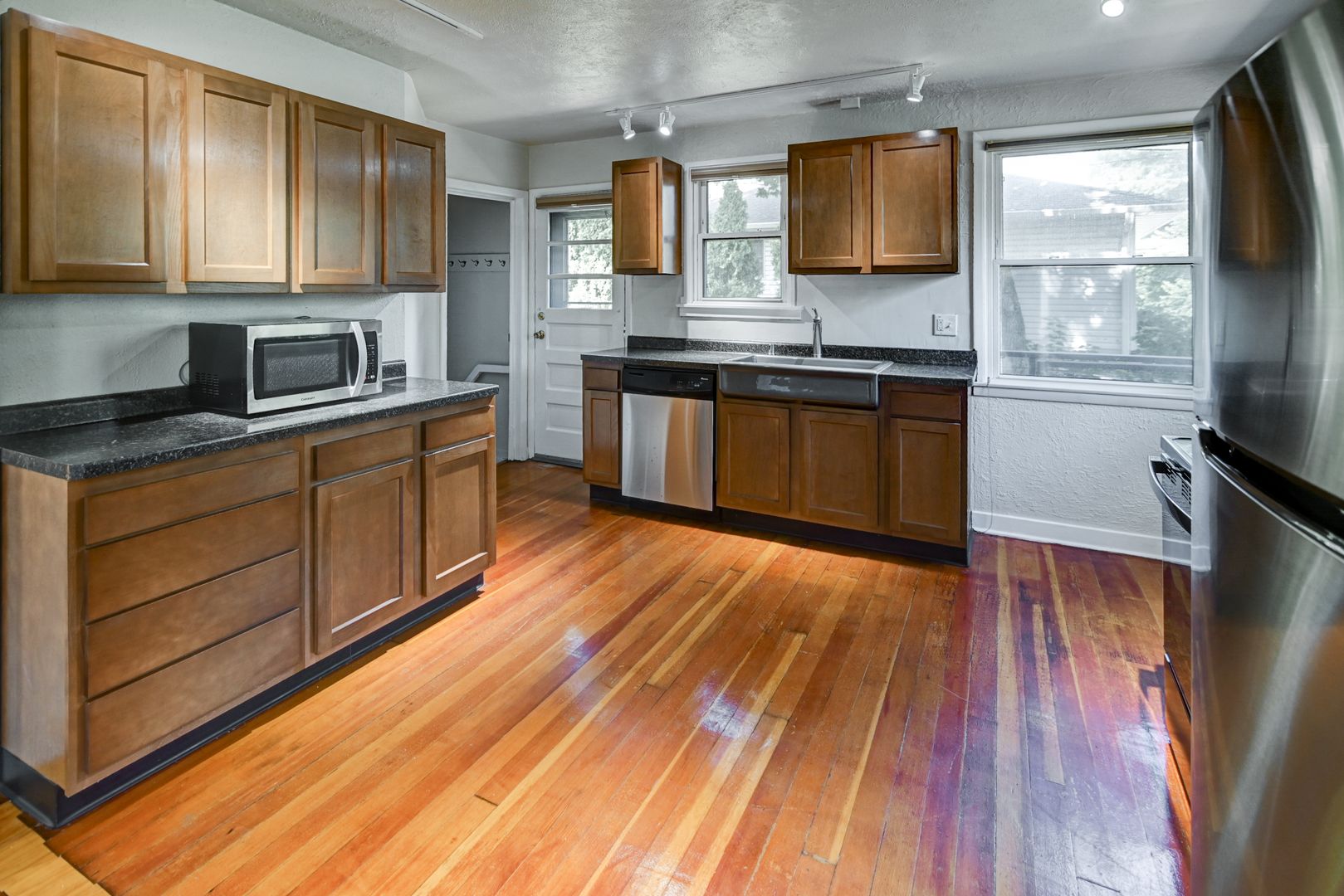 1404 Wyldhaven Ave 7 of 12