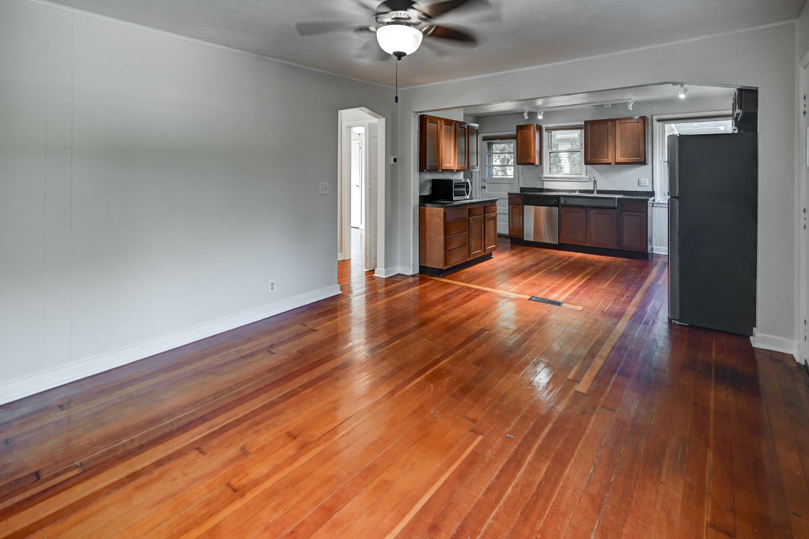 1404 Wyldhaven Ave 8 of 12