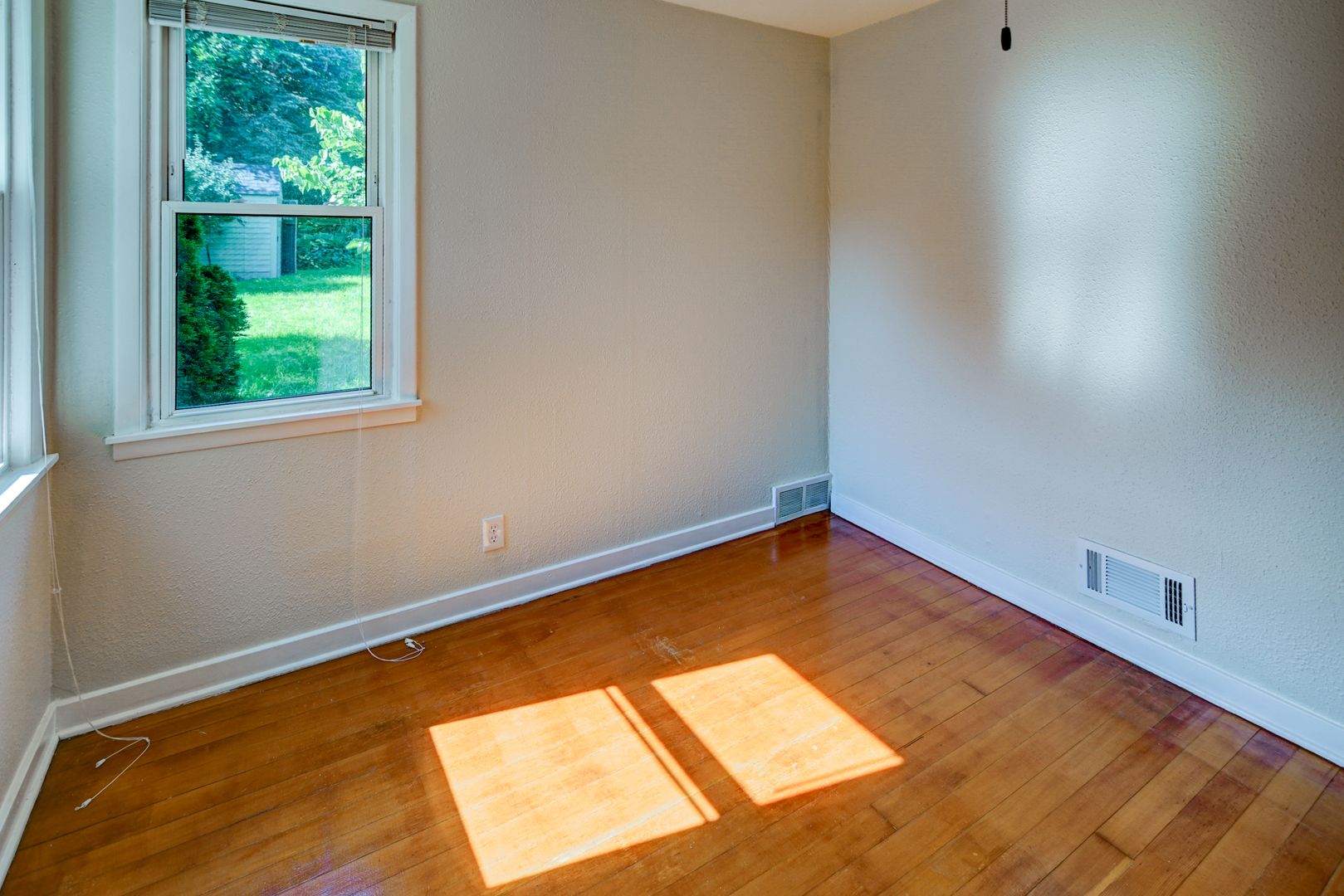 1404 Wyldhaven Ave 9 of 12