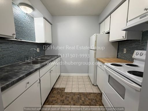 1418 Vine St Unit 1 Lansing, MI 48912 – photo 1