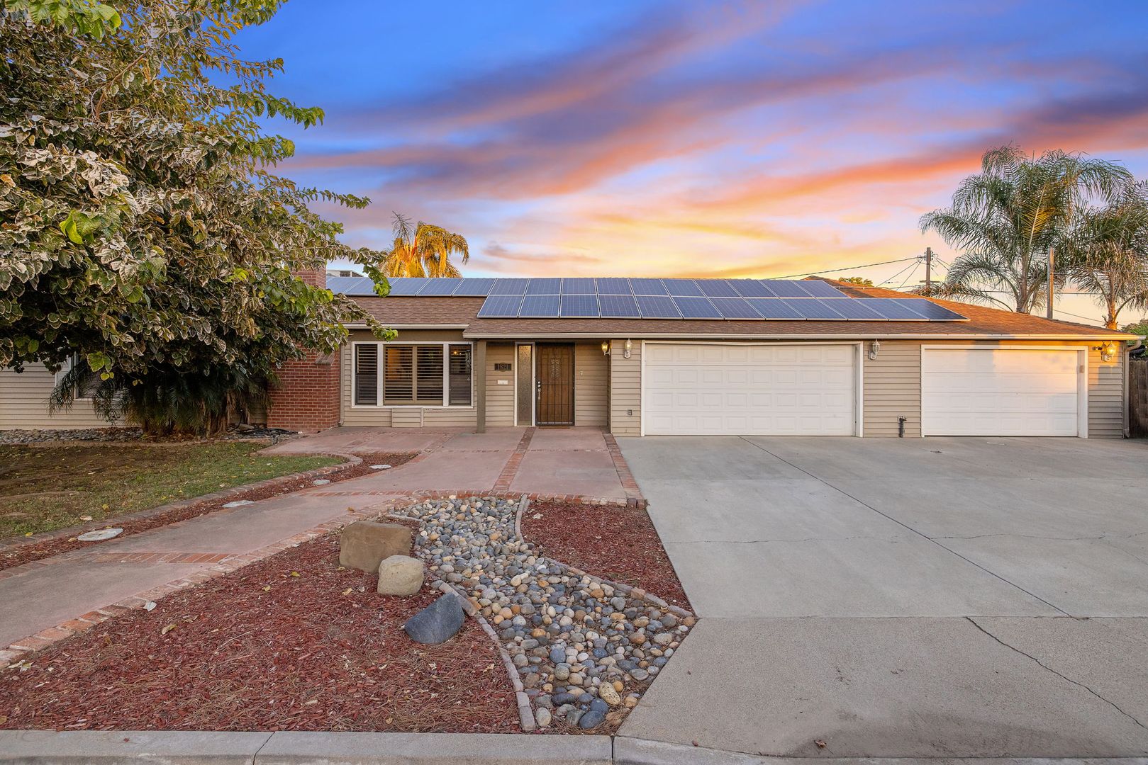 Hanford House: 1821 Mulberry Dr