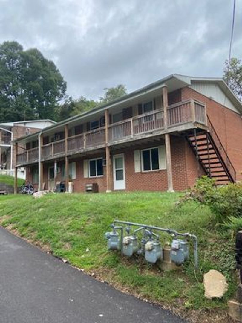 Parkersburg Apartment: Rosemar Terrace