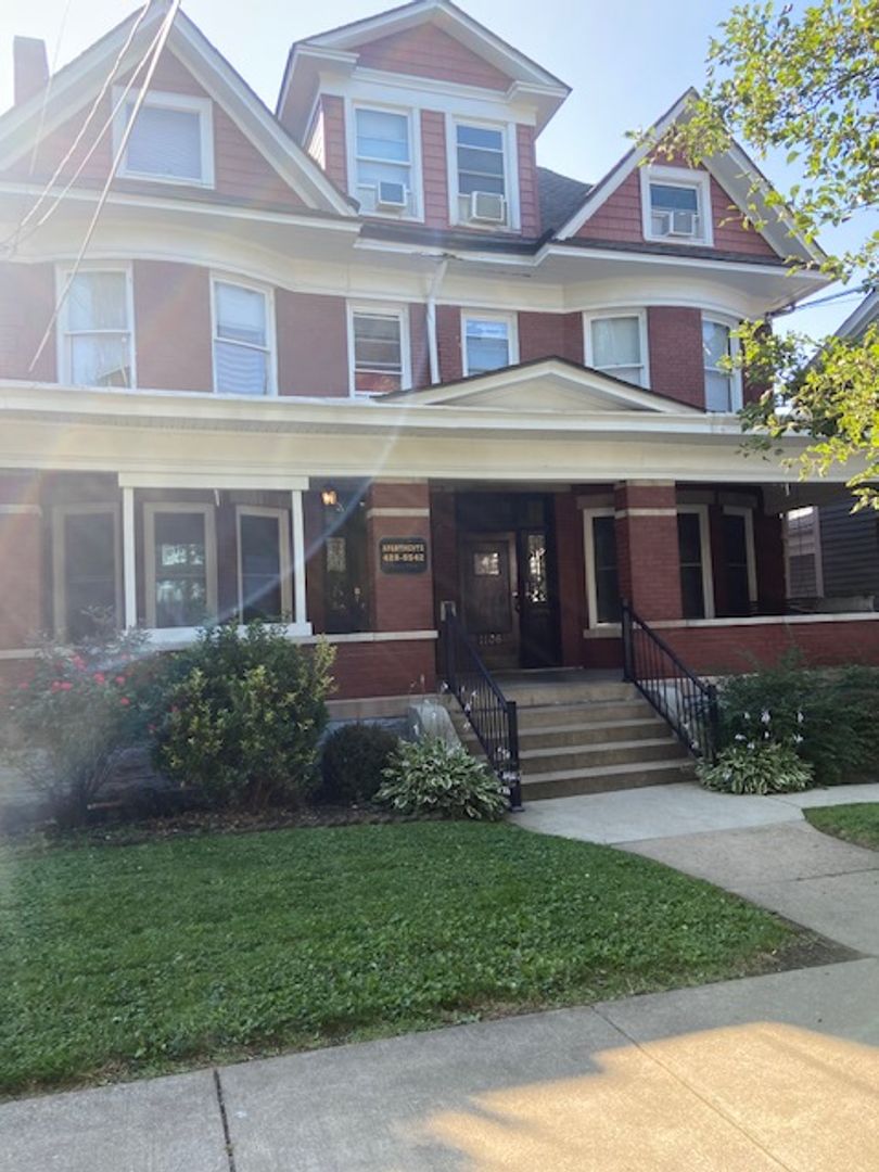 Parkersburg Apartment: 1106-1108 Juliana St