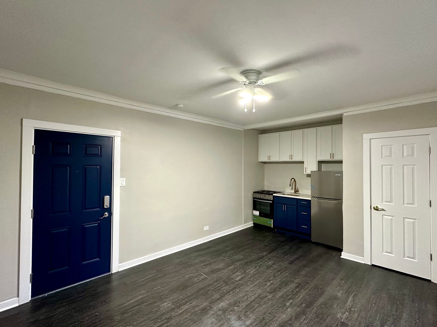 chicago Apartment: 6540 N Glenwood