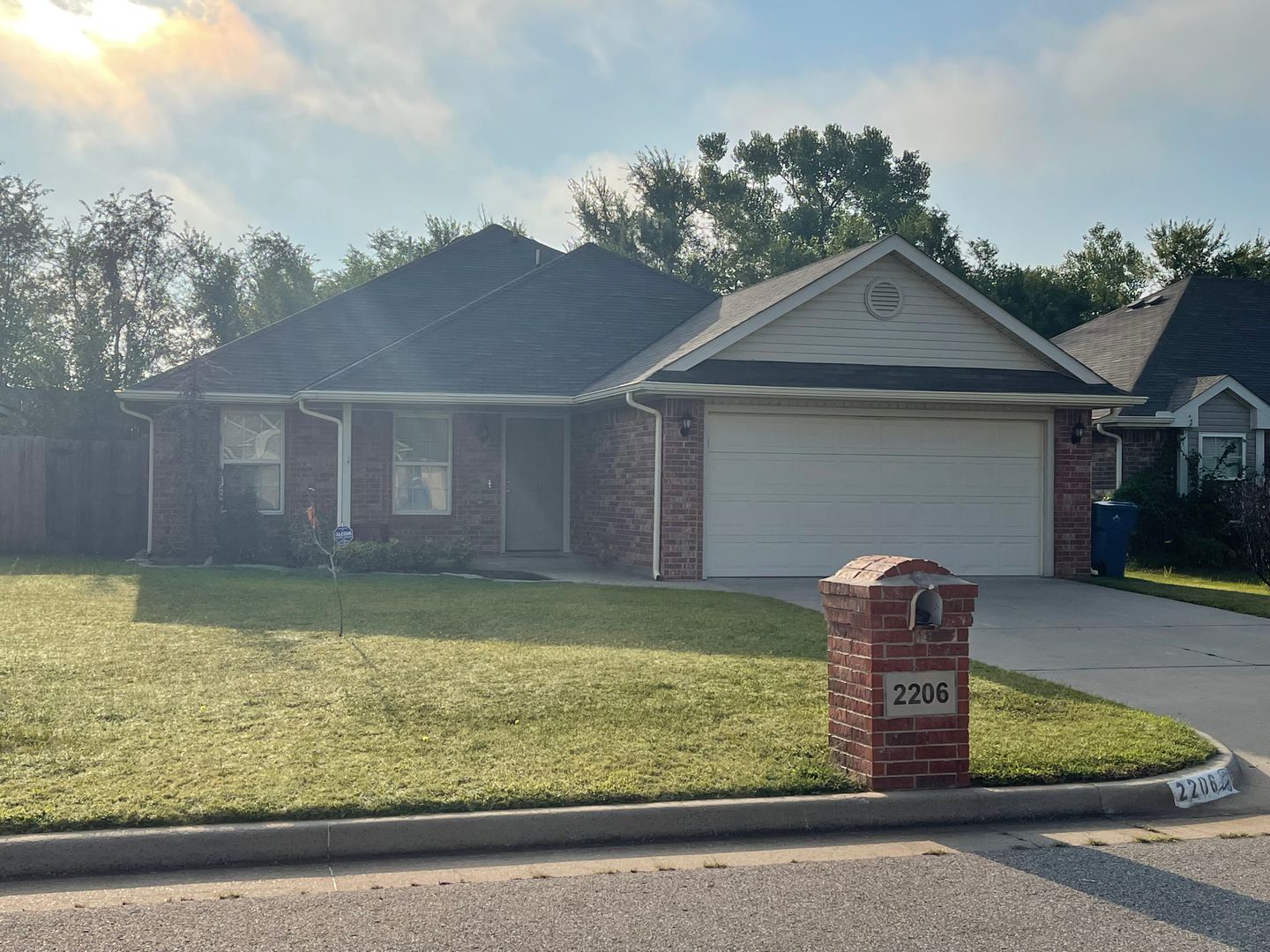 Newcastle House: 2206 Bradford Circle