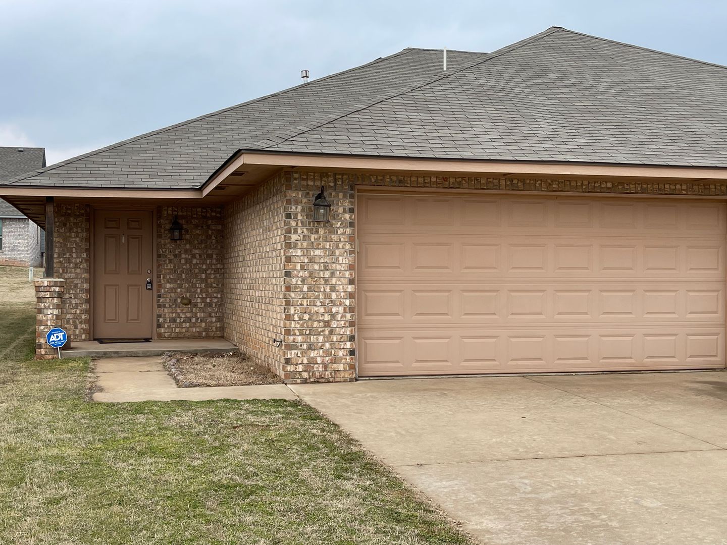 3 bed room, 2 baths with a 2 car garage for rent in Chickasha! Large living room with open floorplan and ready for move in!