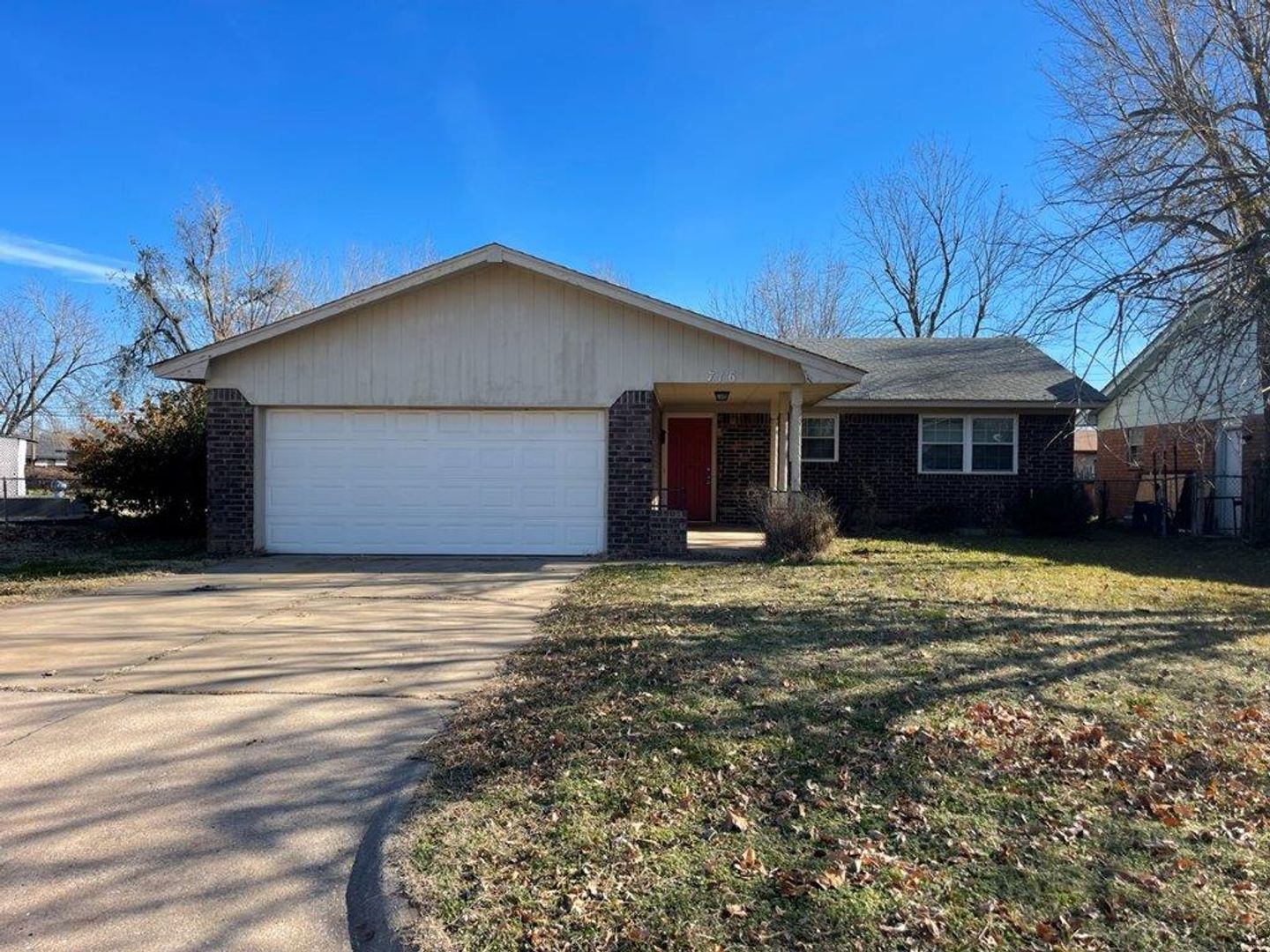 Midwest City House: 716 Royal Ave