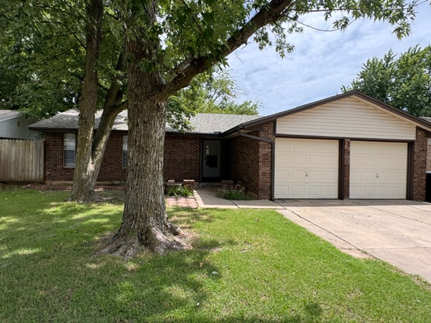Moore House: 608 SW 13th