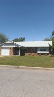 3 beds, 1 1/2 baths and a 1 car garage home for rent in SW OKC! New granite and flooring – photo 1