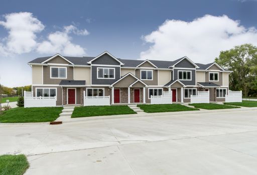 Check out our beautiful townhomes in West Des Moines!!!! – photo 1